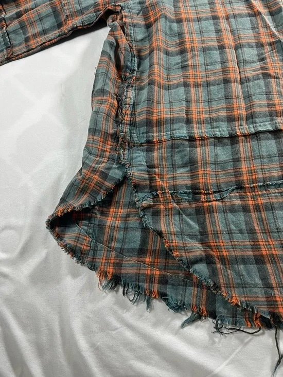 Easel Los Angeles Women’s Long Sleeve Raw Hems Flannel Size Large Distressed - Picture 4 of 14
